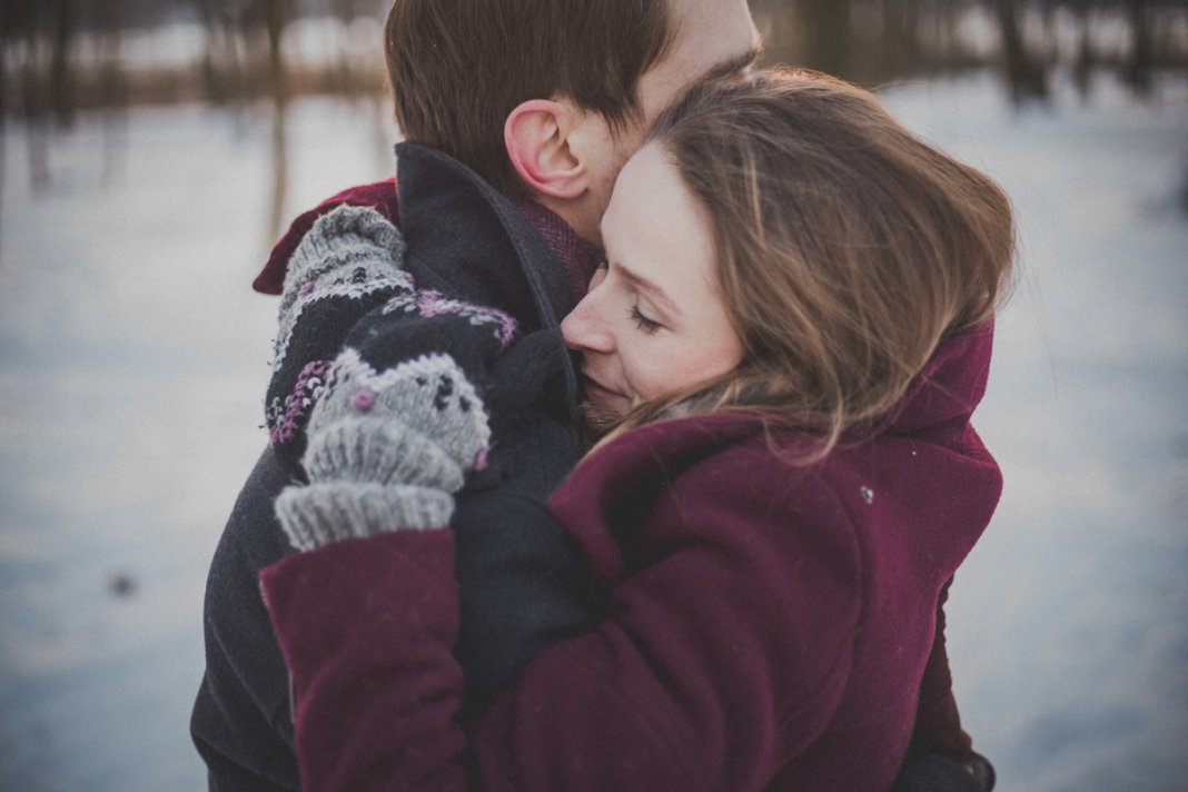 Abraços fazem muito bem para sua saúde emocional