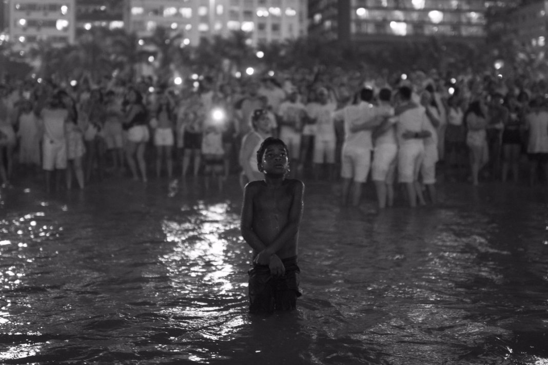 Fotógrafo procura garoto que registrou em Copacabana