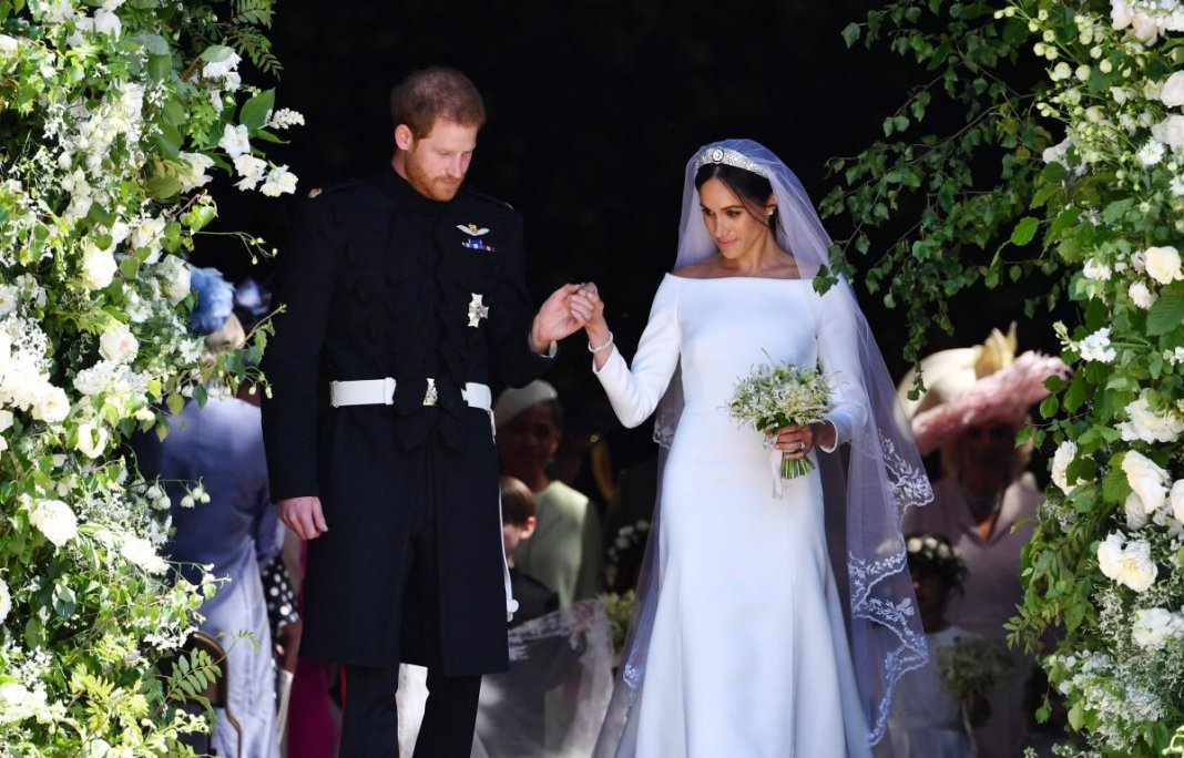 Meghan Markle e Príncipe Harry devolvem R$ 35 milhões em presentes de casamento