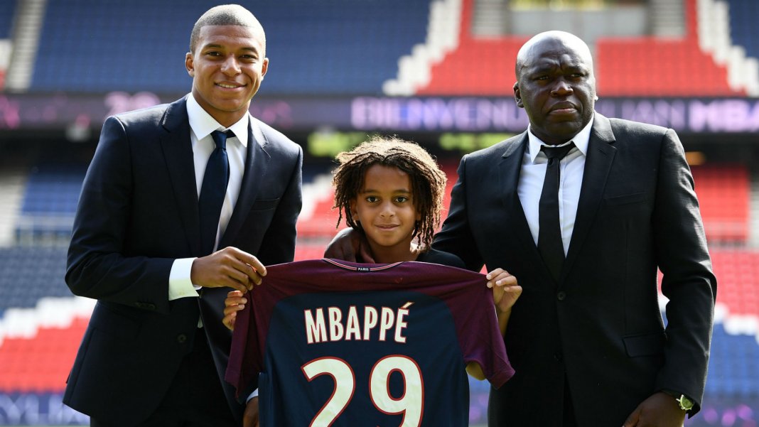 Jogador da França Mbappé, doa todo salário da Copa para caridade