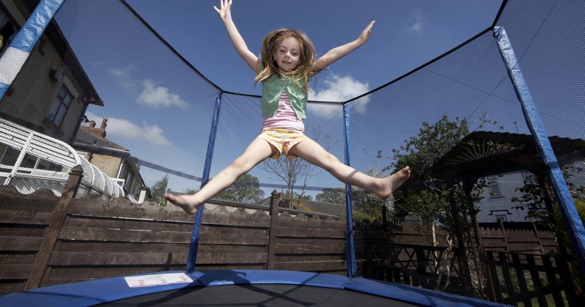 1200-140043397-trampoline-with-safety-net