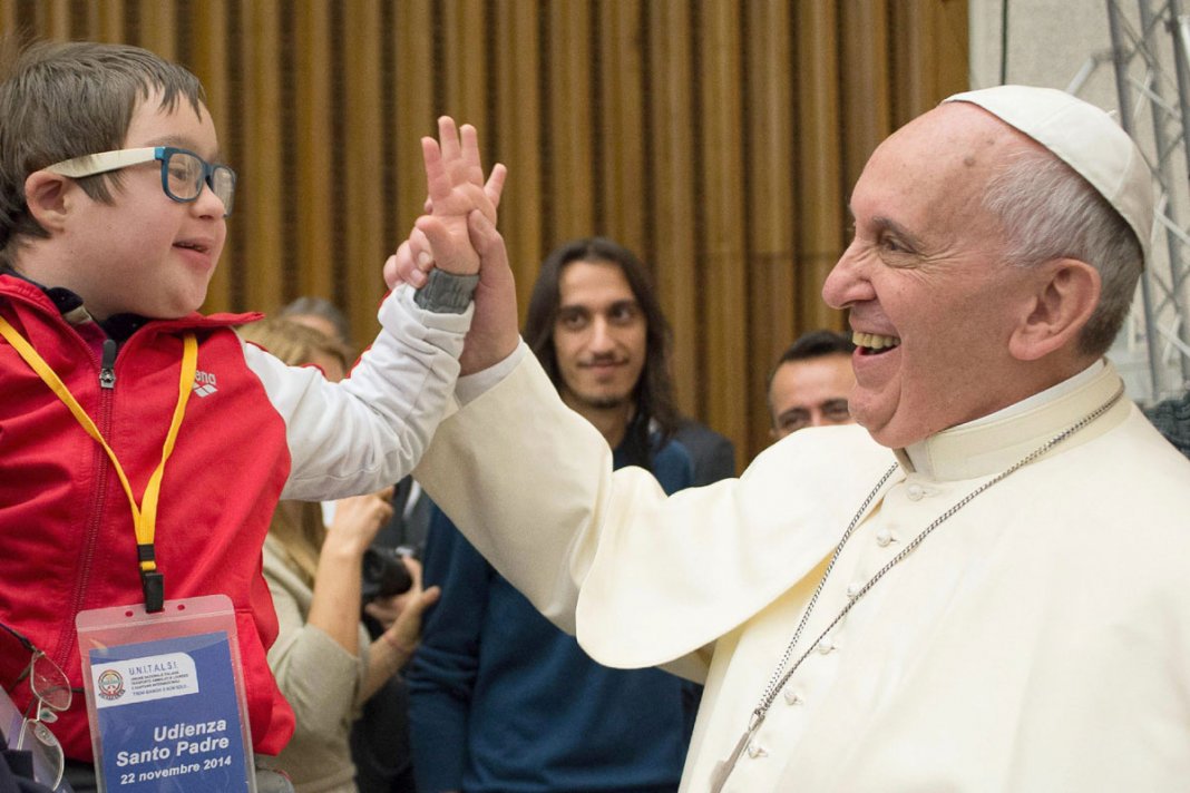 “Não se pode viver semeando o ódio, semeie o amor”, afirma o Papa Francisco.