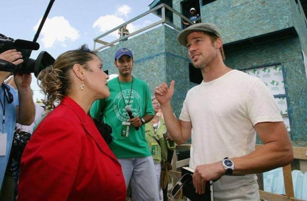 sabervivermais.com - O ator Brad Pitt construiu 109 casas para pessoas necessitadas.