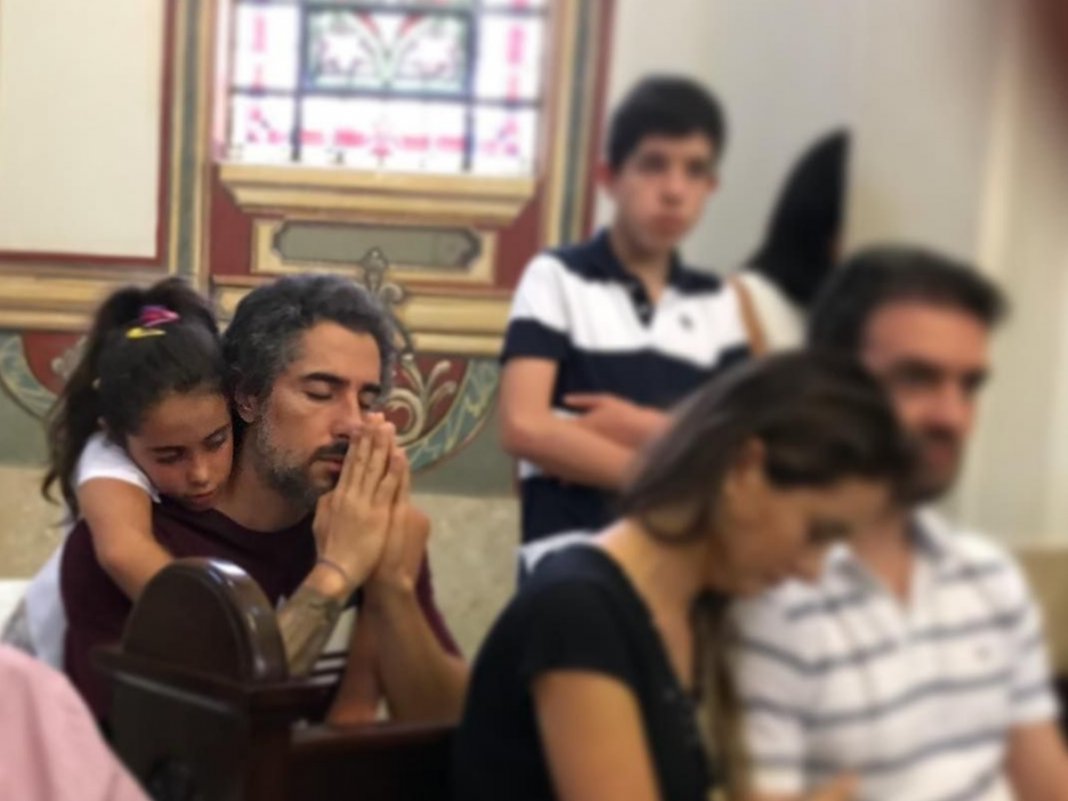 Toda criança tem que ver seu pai ajoelhar perante Deus-por Marcos Mion