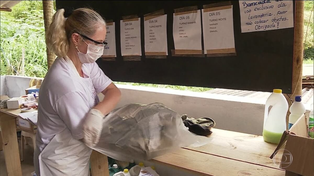 sabervivermais.com - Bombeiros em Brumadinho recebem as fardas lavadas com bilhetes de agradecimento