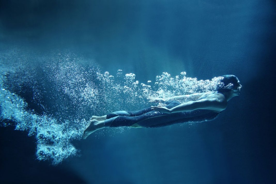 Como a natação muda seu cérebro e faz você ser mentalmente mais saudável