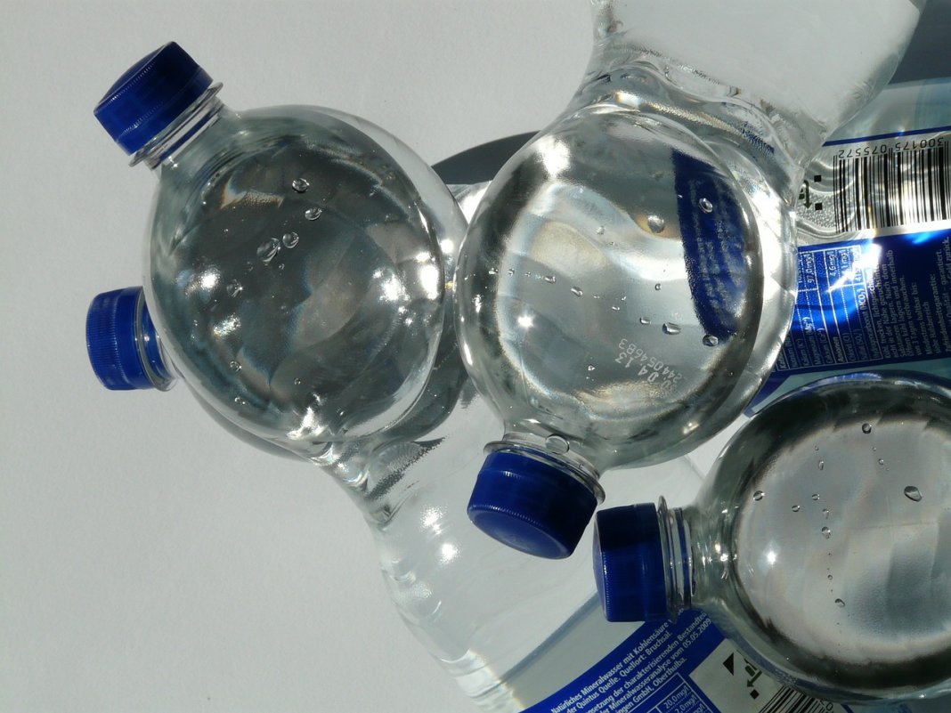 Um estudo aponta que água mineral pode causar diabetes