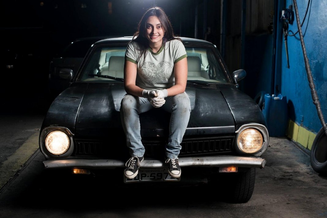 Paixão por carros: “Sou mecânica e ensino mulheres a não cair em golpes na oficina”