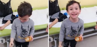 Menino explode de felicidade testando seu braço biônico pela primeira vez. A sua alegria é contagiante