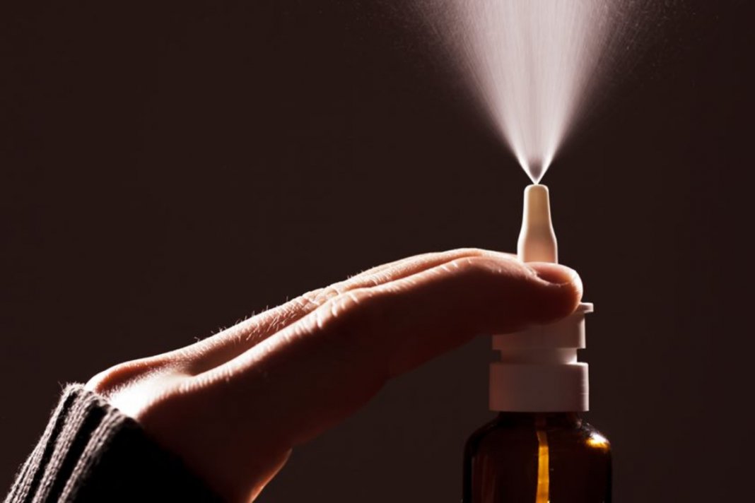 EUA aprova comercialização de spray nasal que trata a depressão em 24h