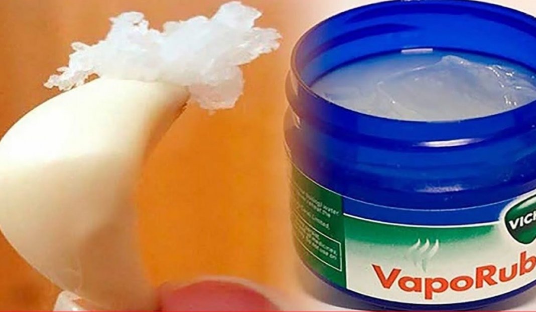 Vick Vaporub no alho: Conheça as utilidades dessa pomada, e o que essa mistura poderosa pode fazer!