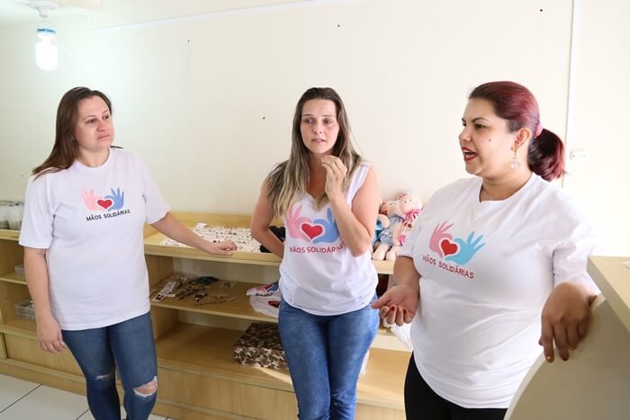 sabervivermais.com - Bonecos "carequinhas", criação de voluntárias para alegrar crianças com câncer em Jaraguá do Sul