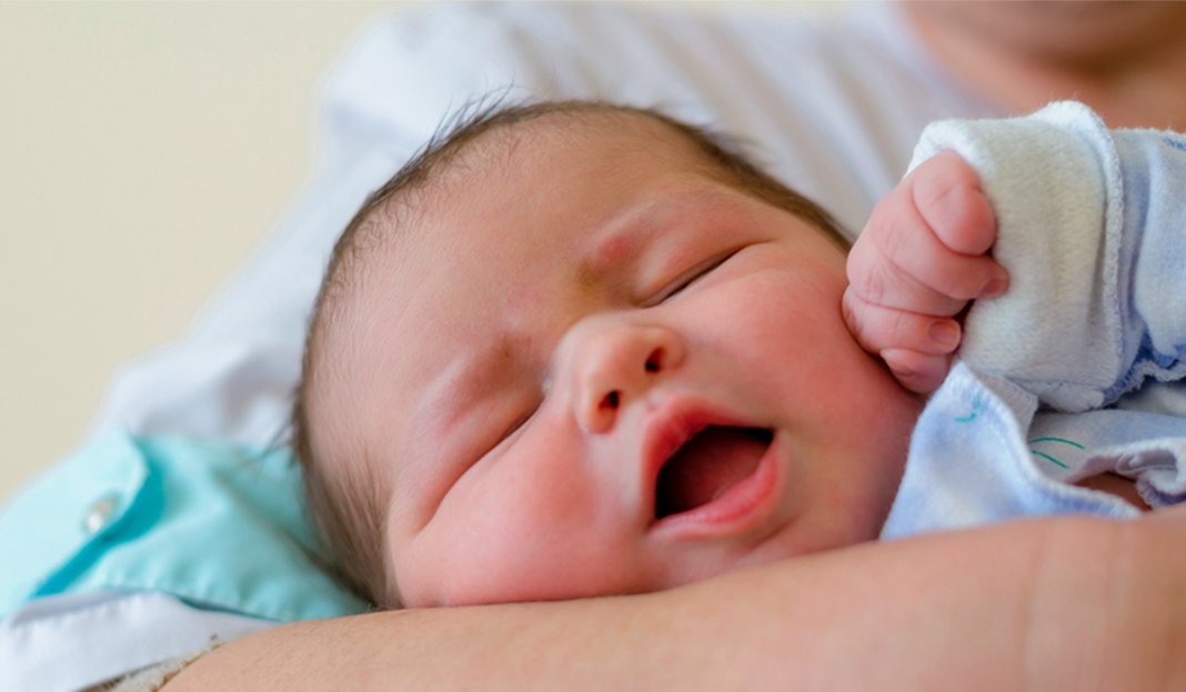 Caso raro na medicina: Bebê nasce do útero doado por uma mulher já falecida
