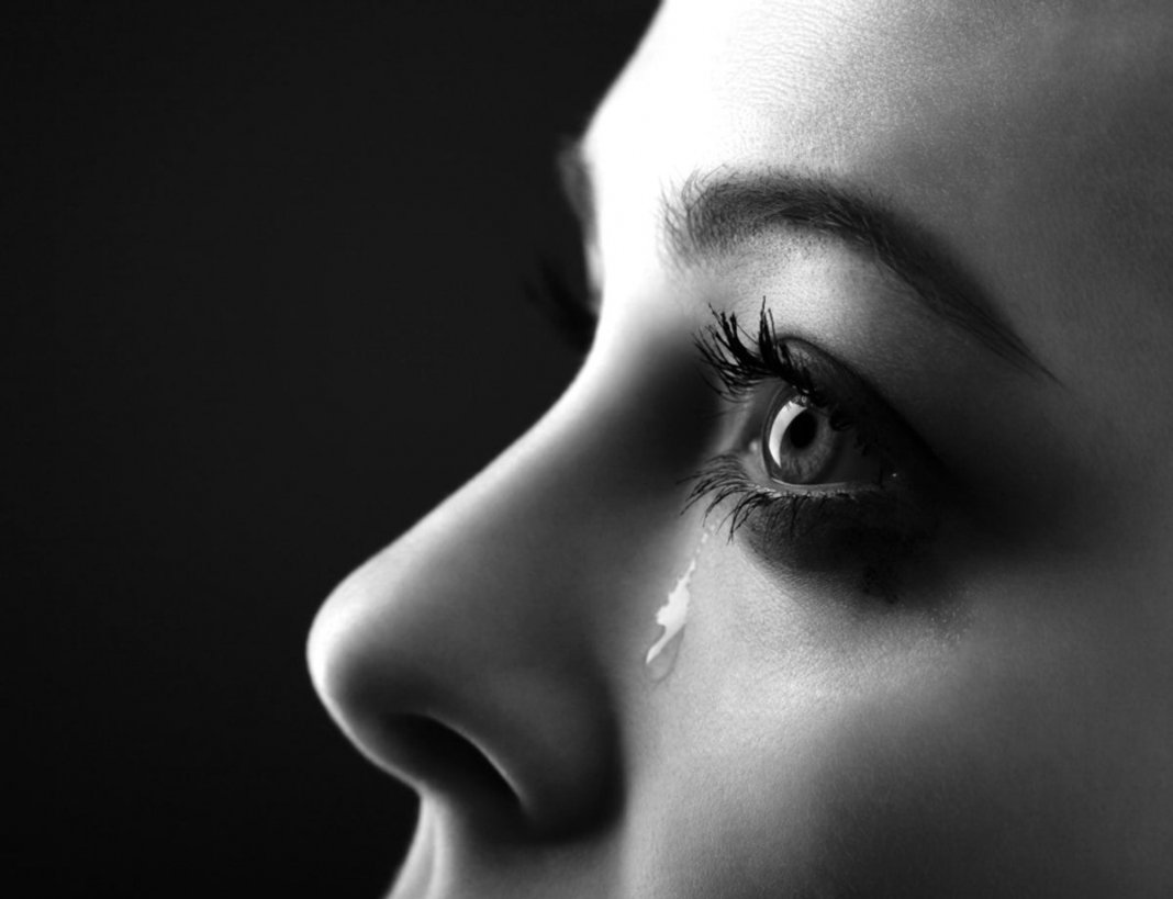 Benefícios do choro para a saúde incluem redução do estresse, sugere um novo estudo