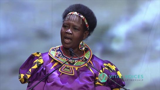 sabervivermais.com - Chefe Tribal Feminina do Malawi, anula mais de 2.500 casamentos infantis