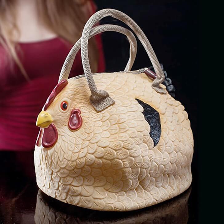 sabervivermais.com - Adeus Louis Vuitton e Gucci: esta nova bolsa em forma de galinha é a última sensação!