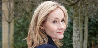 Escritora J. K. Rowling doou grande parte do patrimônio para a caridade