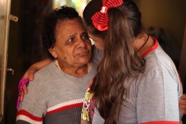sabervivermais.com - Adote um avô, um projeto que visa combater a solidão de idosos em asilos