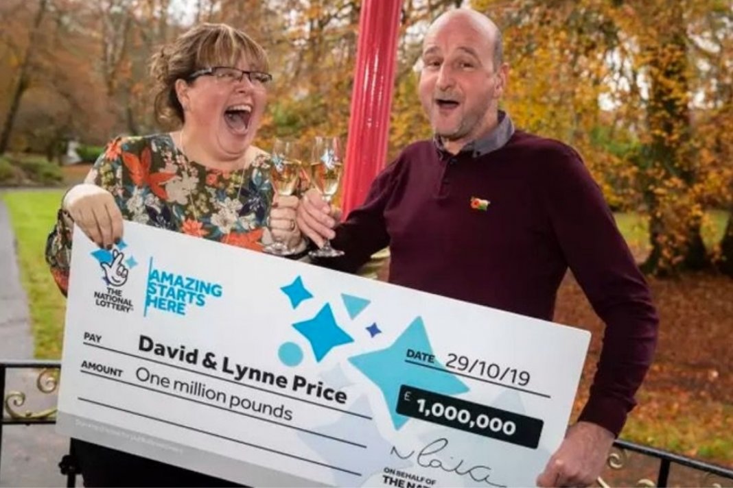 Mulher ganha prêmio milionário na loteria, minutos após vencer a batalha contra o câncer
