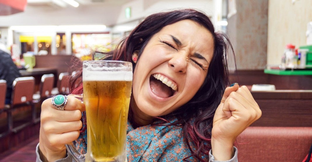 Adeus enxaqueca! Estudo diz que a cerveja é melhor que remédio