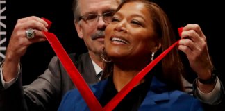 A atriz Queen Latifah recebeu homenagem em Harvard por contribuir com a cultura negra