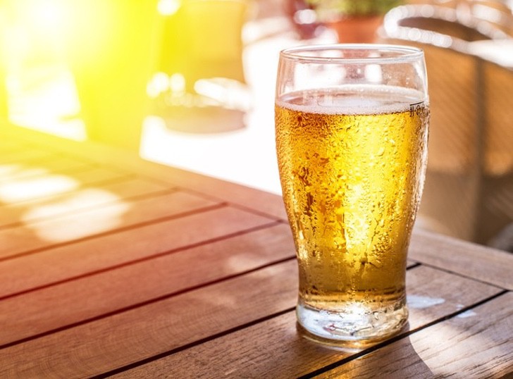 sabervivermais.com - Russos criam cerveja "livre de ressaca" que fornece vitaminas e minerais.