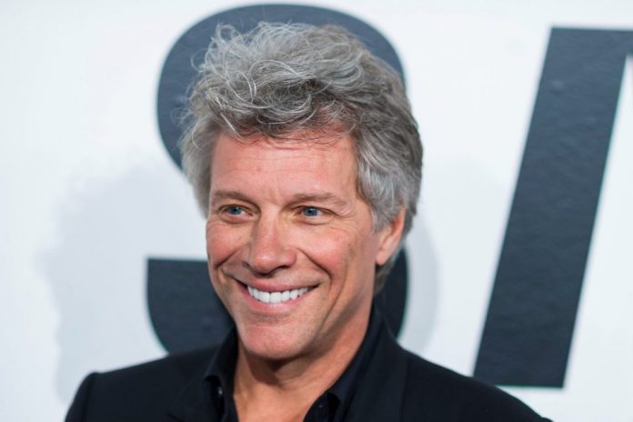 Fundação Jon Bon Jovi constrói 77 casas para sem-teto