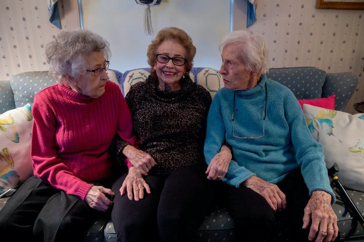 sabervivermais.com - Elas têm mesmo o nome, nasceram no mesmo ano e comemoraram 100 anos. São amigas desde a infância!