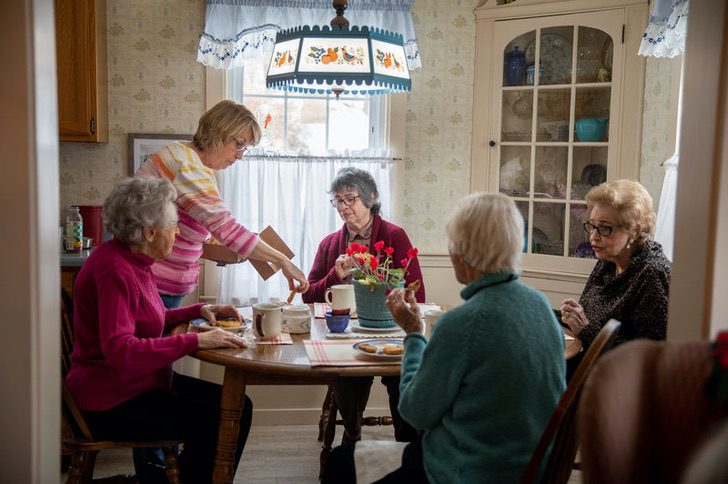 sabervivermais.com - Elas têm mesmo o nome, nasceram no mesmo ano e comemoraram 100 anos. São amigas desde a infância!