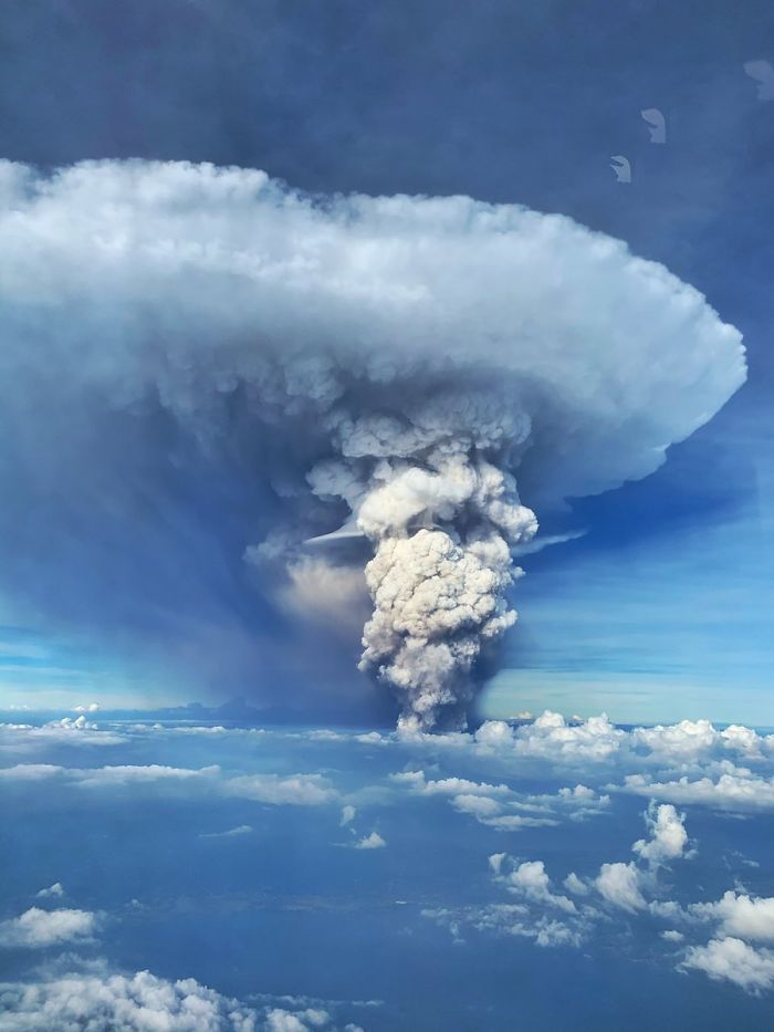 sabervivermais.com - 15 fotos que mostram o poder aterrador do vulcão Taa, que entrou em erupção nas Filipinas