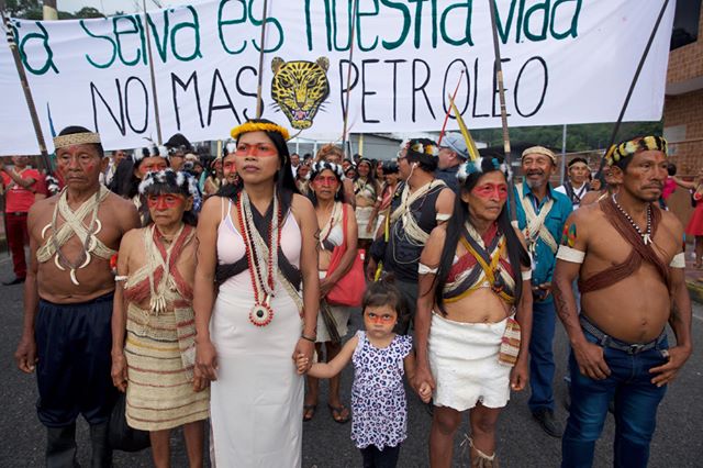 sabervivermais.com - Tribo da Amazônia vence processo contra empresa petrolífera, salvando meio milhão de acres da floresta tropical