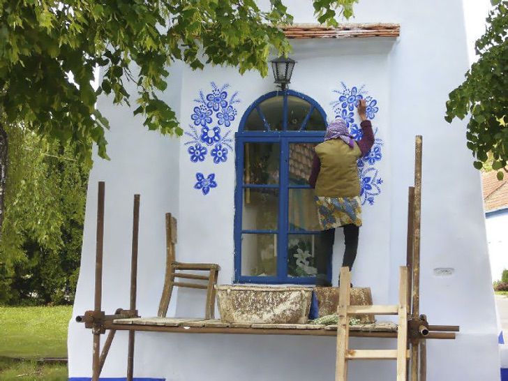 sabervivermais.com - Idoso de 90 anos transforma sua pequena vila em uma linda obra de arte