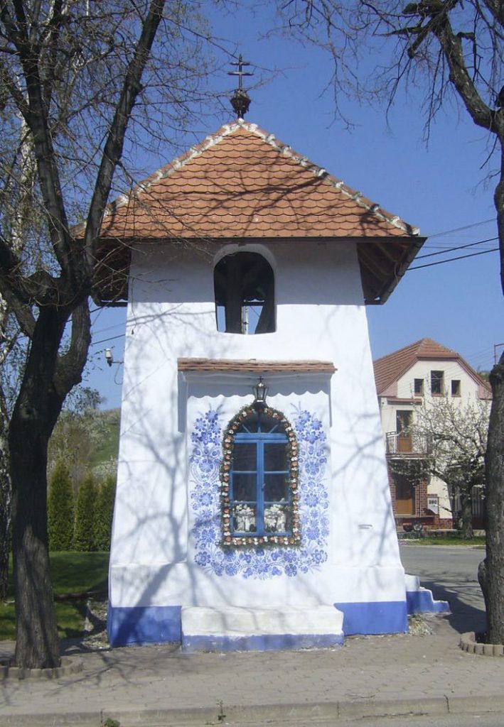 sabervivermais.com - Idoso de 90 anos transforma sua pequena vila em uma linda obra de arte