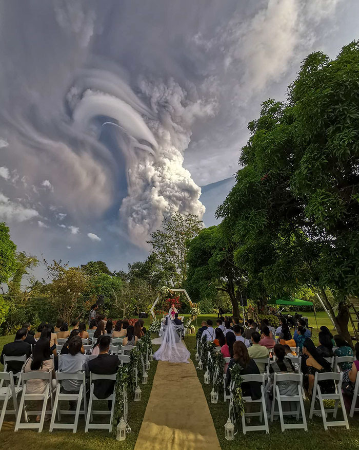 sabervivermais.com - 15 fotos que mostram o poder aterrador do vulcão Taa, que entrou em erupção nas Filipinas