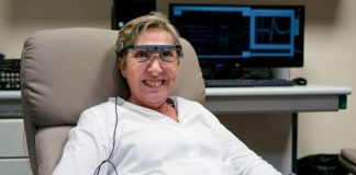 Implante no cérebro faz mulher cega voltar a enxergar: “olho biônico”