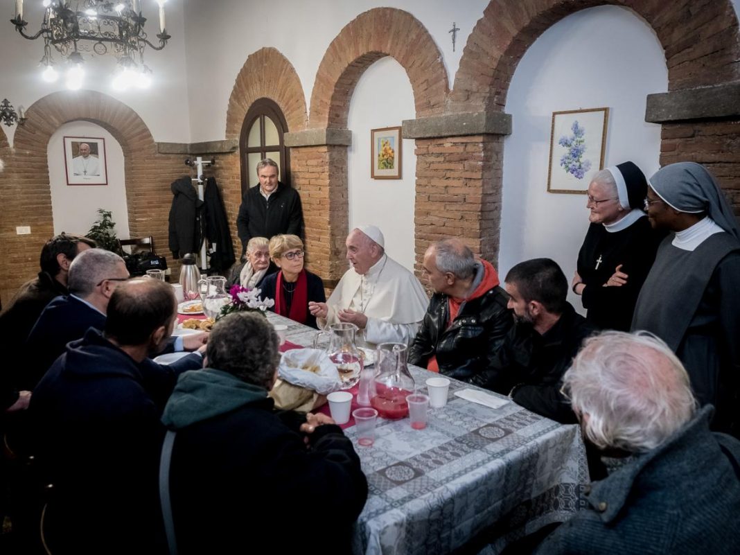 Papa Francisco transformou um dos palácios do Vaticano em ‘palácio dos pobres’ para os sem-teto