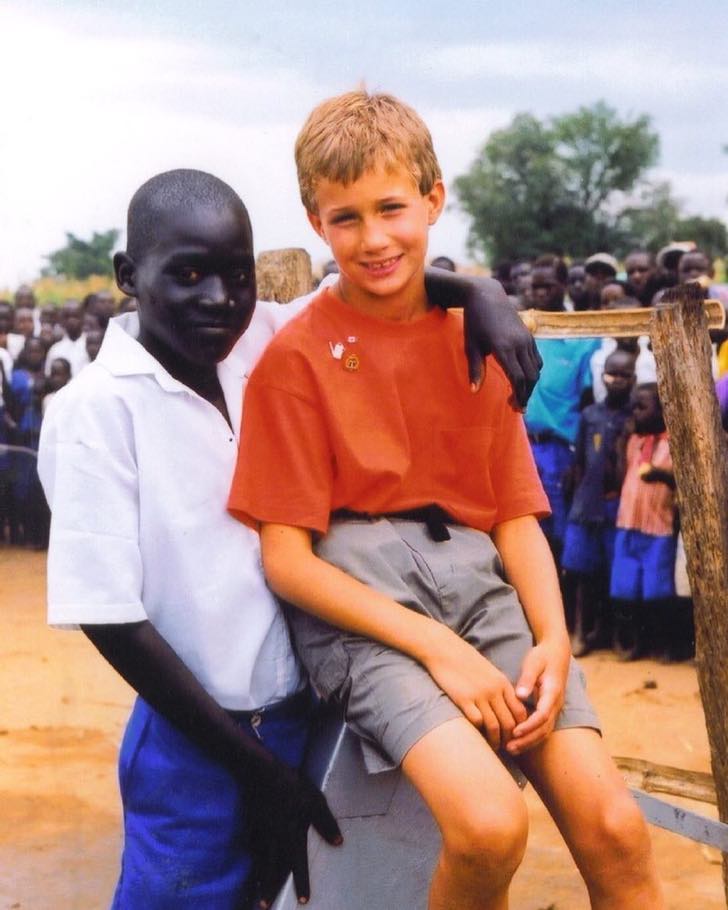 sabervivermais.com - Com 6 anos, ele começou a construir poços de água na África. Hoje com 28 anos já foram mais de 700!