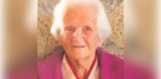 Mulher de 99 anos lê a Bíblia pela 61ª vez: “Deus me mostra algo novo todas as vezes”