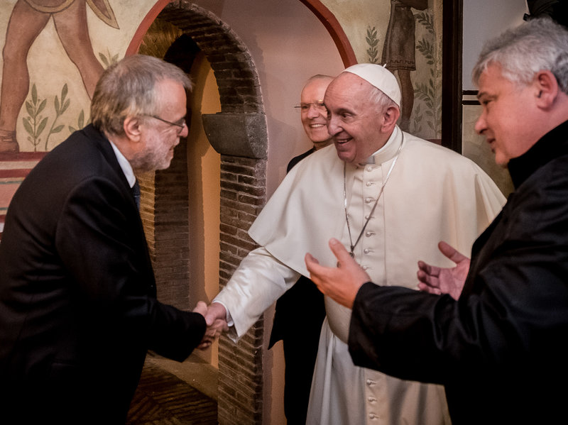 sabervivermais.com - Papa Francisco transformou um dos palácios do Vaticano em 'palácio dos pobres' para os sem-teto