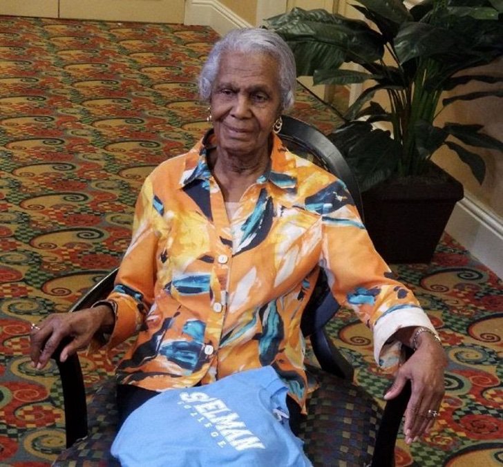 sabervivermais.com - Aos incríveis 101 anos, ela continua trabalhando como cabeleireira em seu salão.