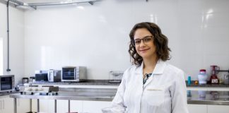 Jovem cientista de escola pública chegou onde nenhum brasileiro chegou