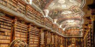 Conheça a biblioteca mais bonita do mundo, ela fica em Praga, República Tcheca