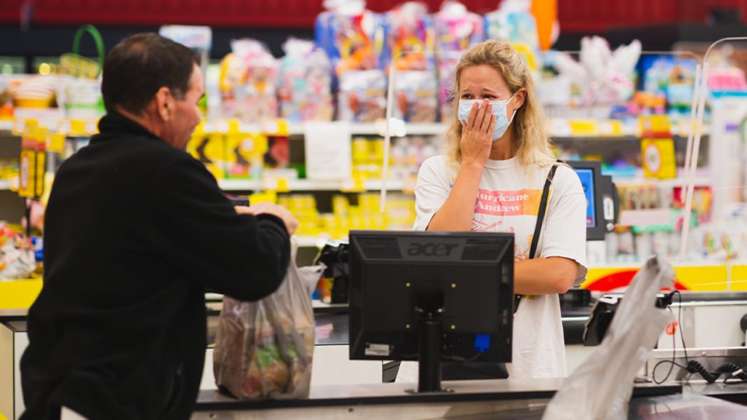 Rede de Supermercados faz uma linda surpresa aos profissionais da saúde: Zerando a conta no caixa