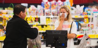 Rede de Supermercados faz uma linda surpresa aos profissionais da saúde: Zerando a conta no caixa