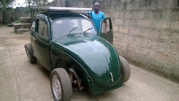 sabervivermais.com - Estudante nigeriano transformou um velho fusca em um carro movido a luz solar