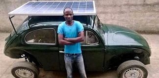 Estudante nigeriano transformou um velho fusca em um carro movido a luz solar