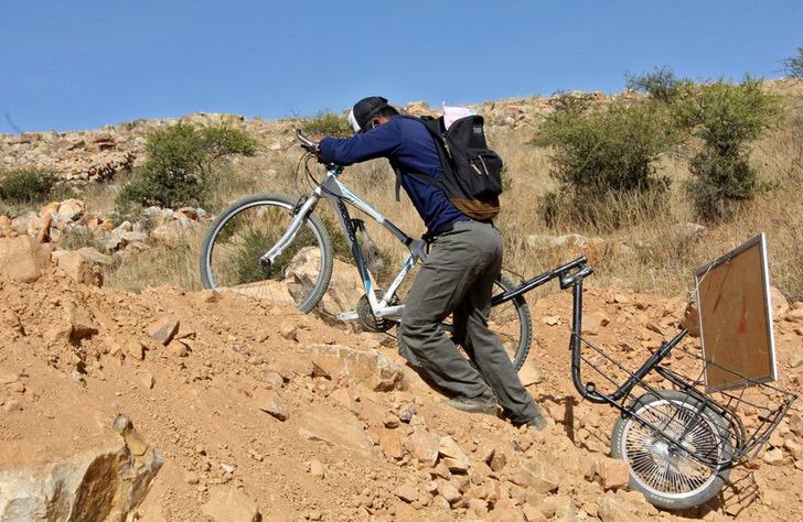 sabervivermais.com - Professor viaja pelo inteior de bicicleta para ensinar seus alunos em quarentena. Eles estão desconectados