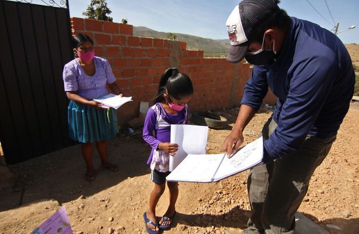 sabervivermais.com - Professor viaja pelo inteior de bicicleta para ensinar seus alunos em quarentena. Eles estão desconectados