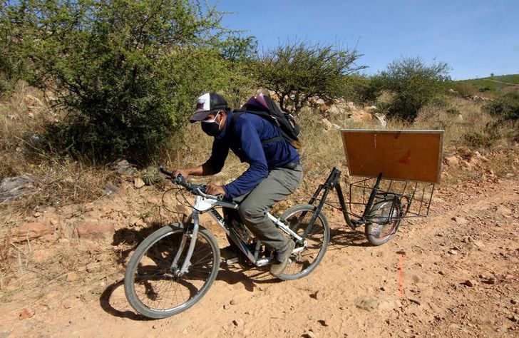 sabervivermais.com - Professor viaja pelo inteior de bicicleta para ensinar seus alunos em quarentena. Eles estão desconectados