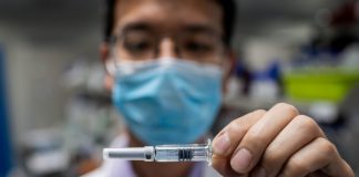 Vacina que imunizou 90% em testes na China, será aplicada no Brasil.